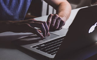 开云官网登录-库里携妻出席体育慈善之夜引关注，库里ua