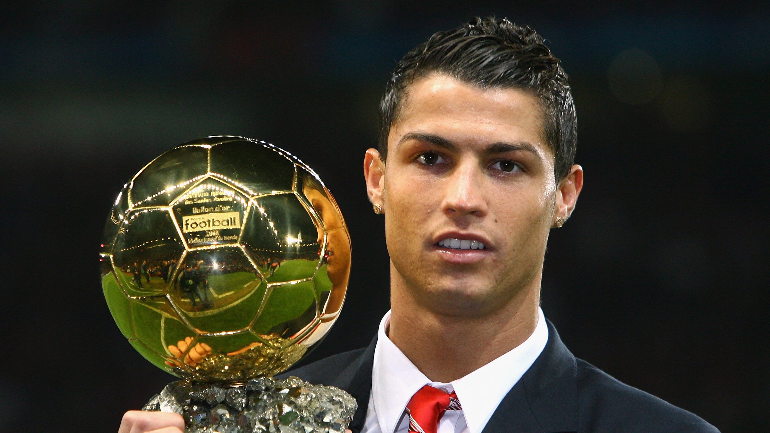 开云体育官方-德甲经典赛事：攻守转换中不断创造奇迹，德甲intro